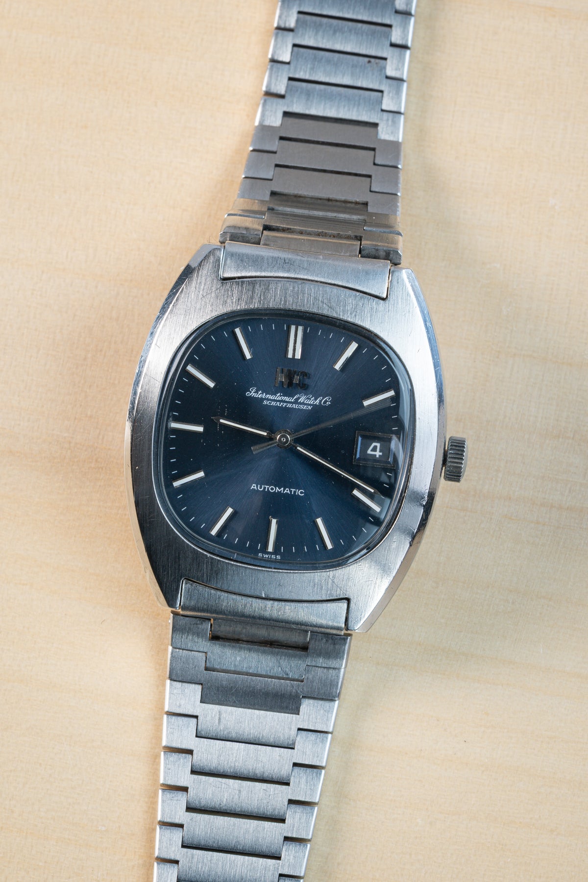 IWC 'TV-shape cushion' - full set