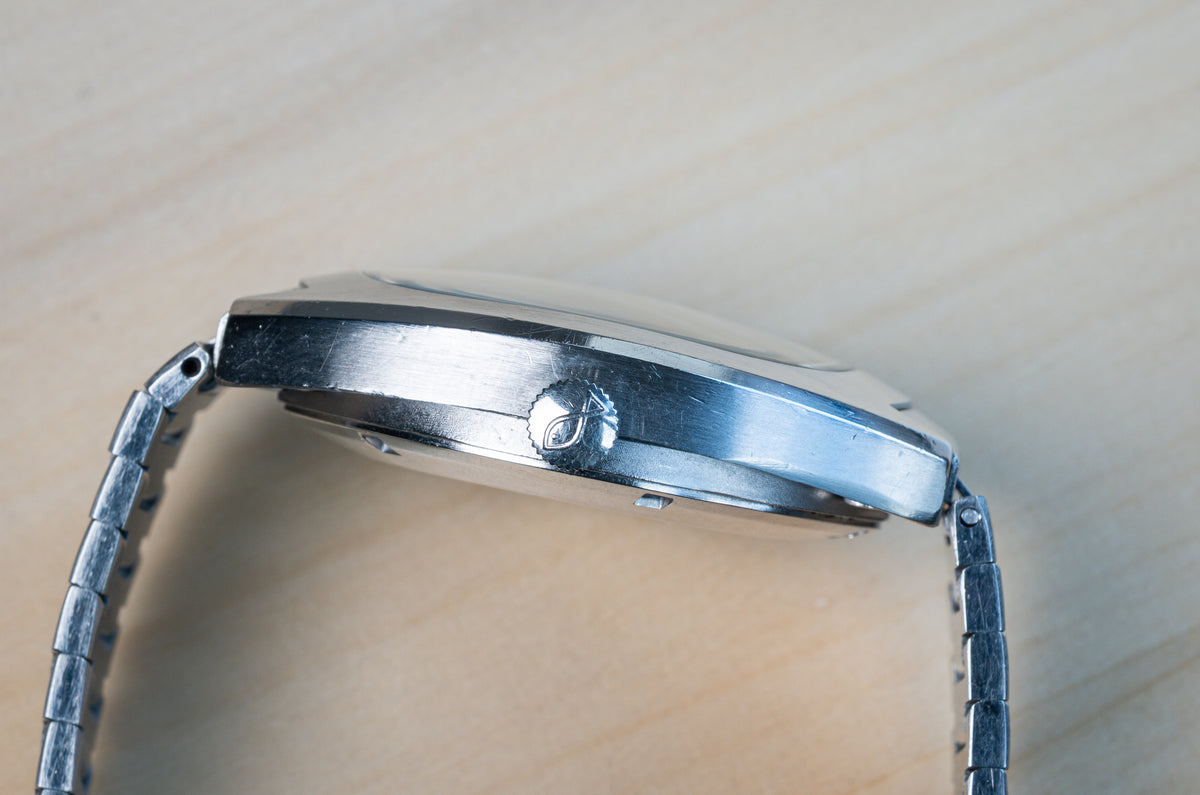 IWC 'TV-shape cushion' - full set