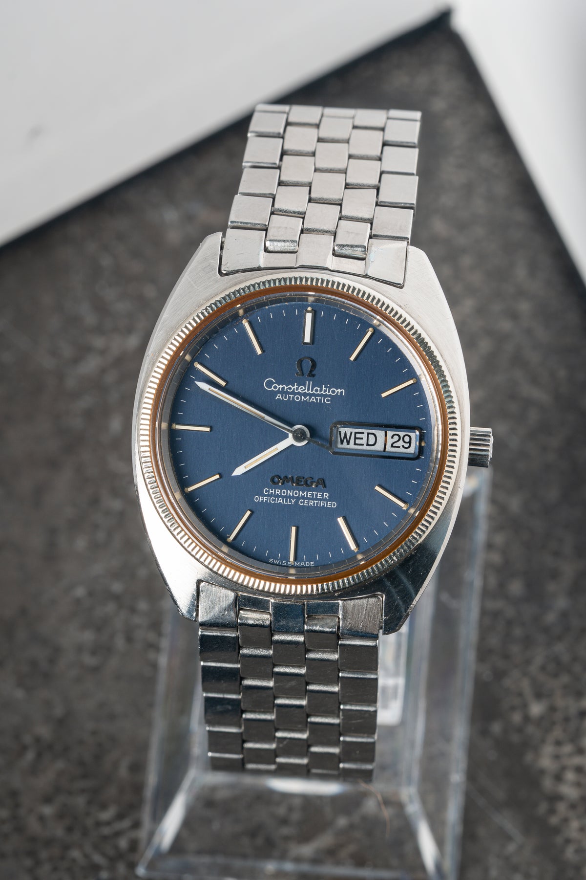 Omega Constellation C-shape