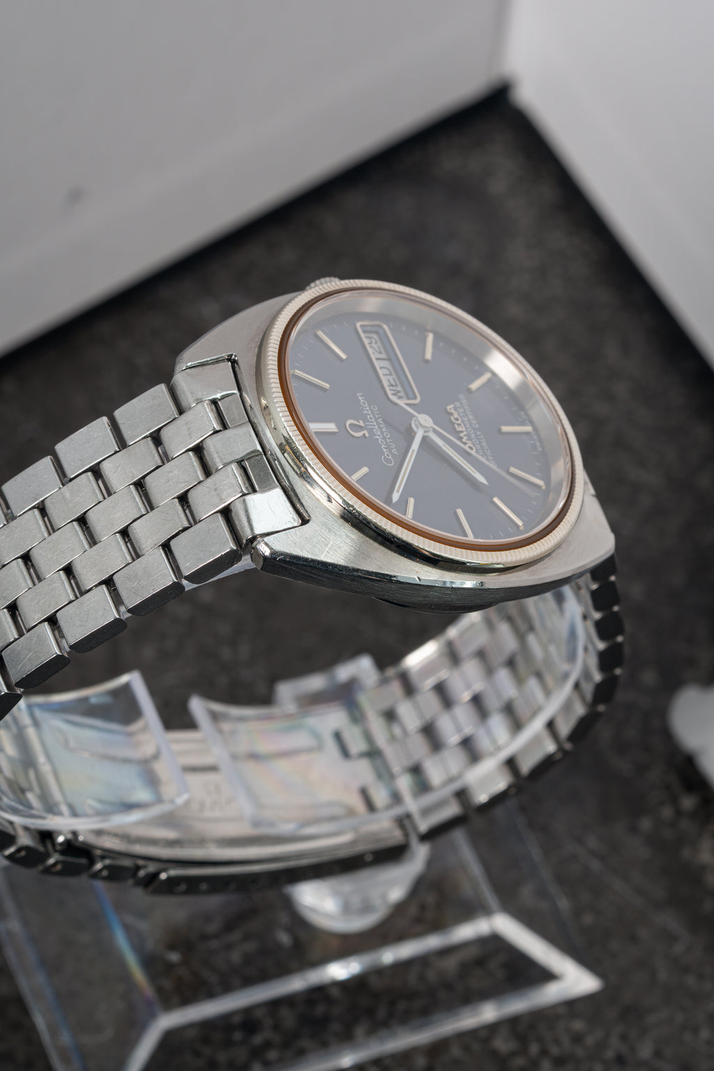 Omega Constellation C-shape